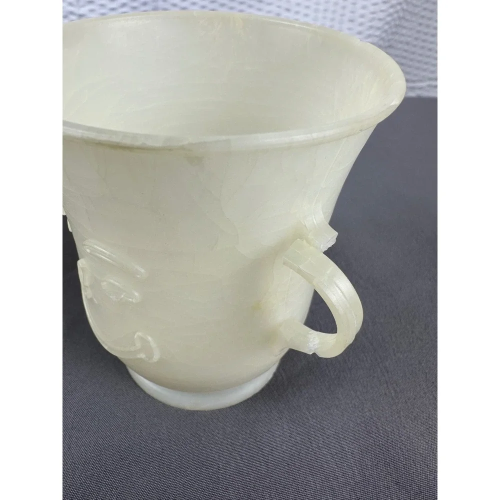 Vintage 1983 Kool AID Man 2‎ quart pitcher w/ 1 matching Cup. Used